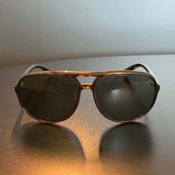 Prada Sunglasses - Unisex - Excellent Condition - Model SPR 13V 2AU-3O1 - Picture 5 of 5